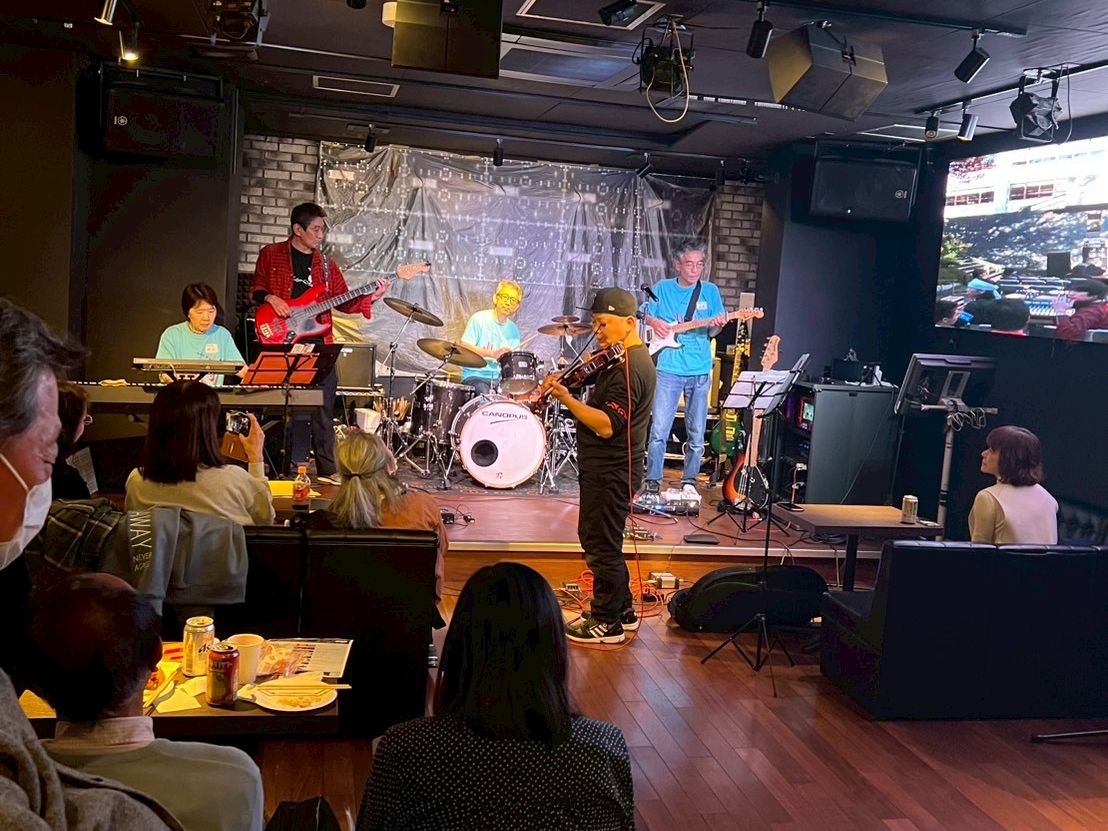 �N���b�N����Ɗg��ʐ^������܂�