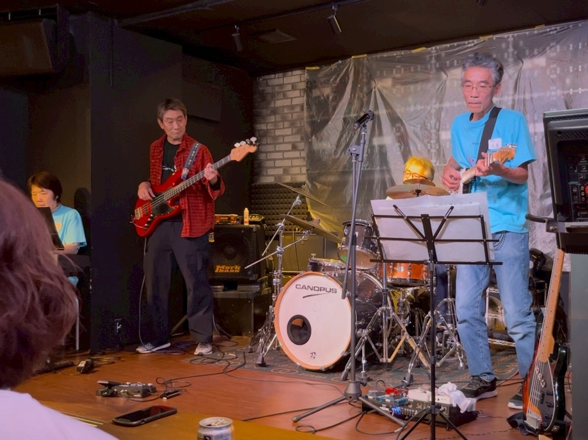 �N���b�N����Ɗg��ʐ^������܂�