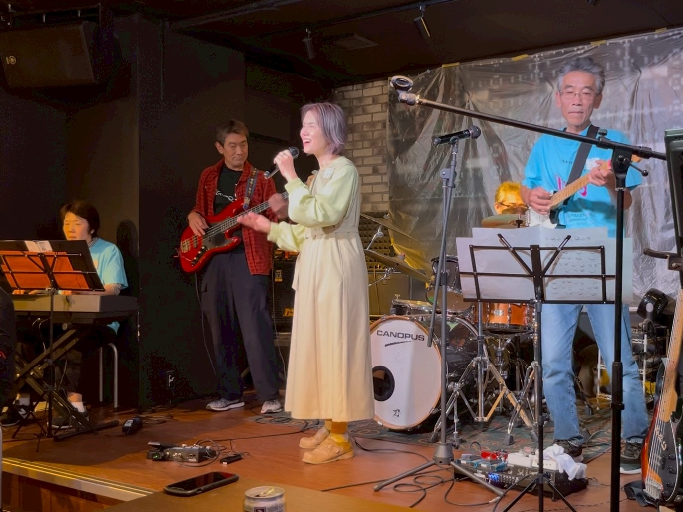 �N���b�N����Ɗg��ʐ^������܂�